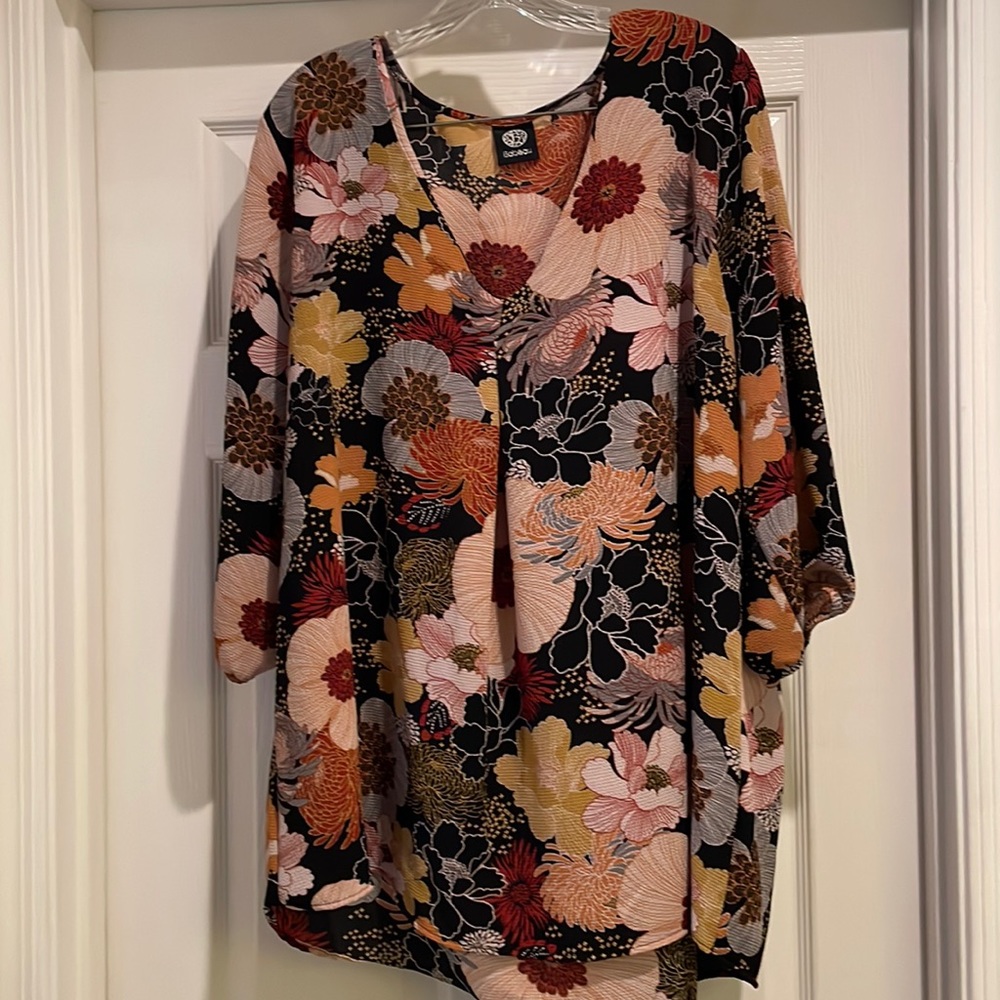 Bobeau Black and Brown Floral Blouse Size 2X